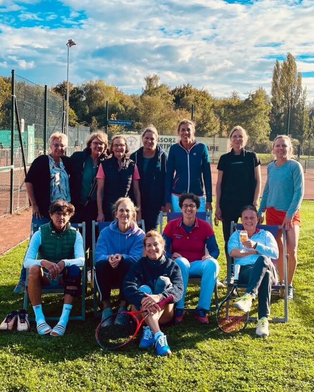 Zum Saisonende ein Freundschaftsspiel!🎾

Was für ein toller Tag auf dem Platz! 😍 Das letzte Spiel der Saison war einfach perfekt – großartige Ballwechsel, viel Spaß und beste Stimmung.

#TennisFreunde #freundschaftsspiel